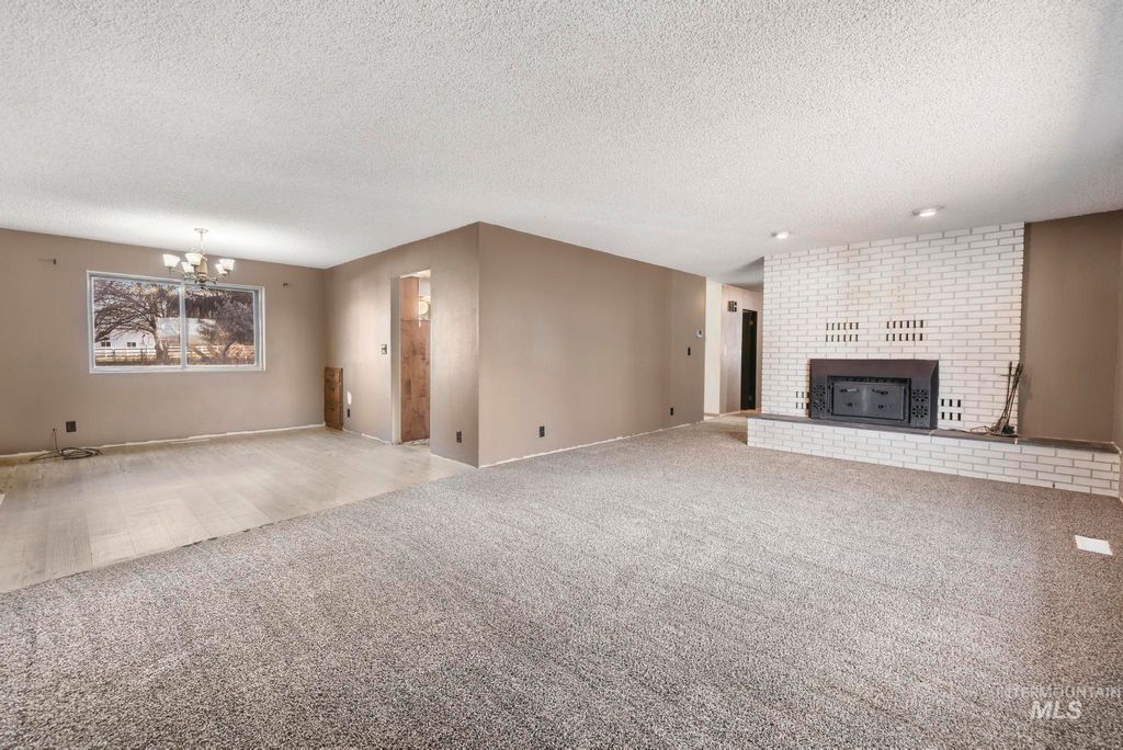 Photo of 612 Highland Rd, Jerome, ID 83338 (MLS # 98971042)