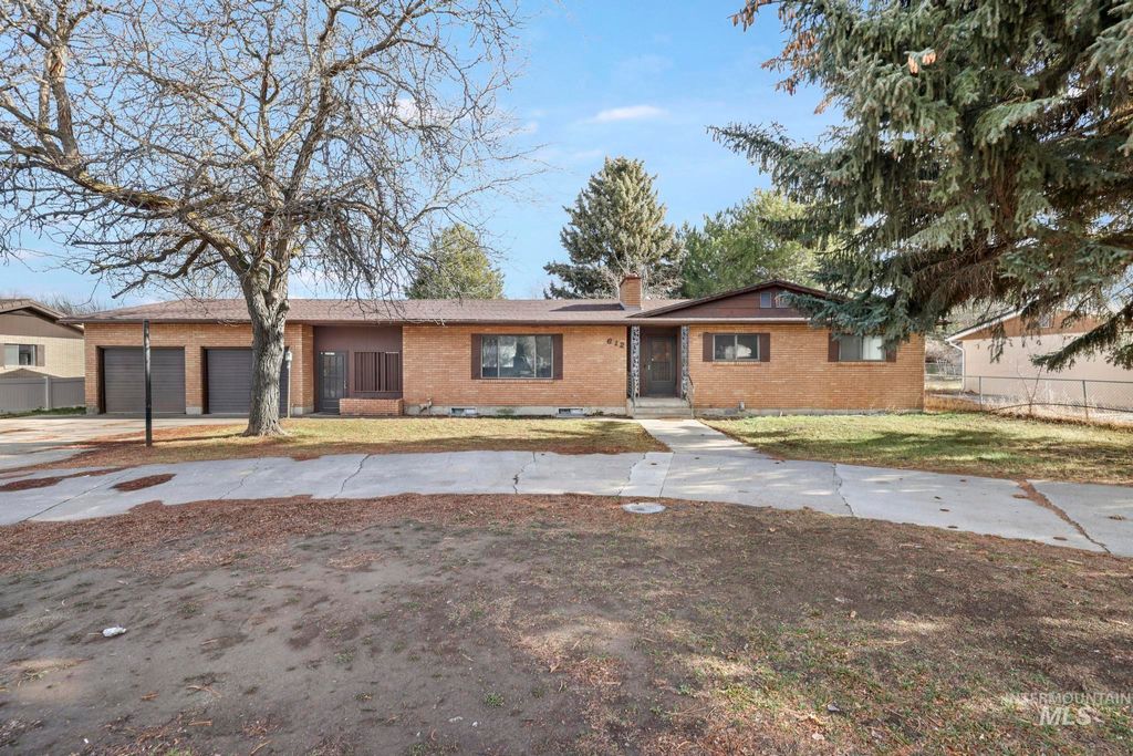 Photo of 612 Highland Rd, Jerome, ID 83338 (MLS # 98971042)