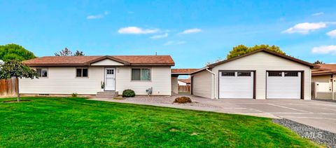 632 Crestview Dr. Twin Falls ID 83301
