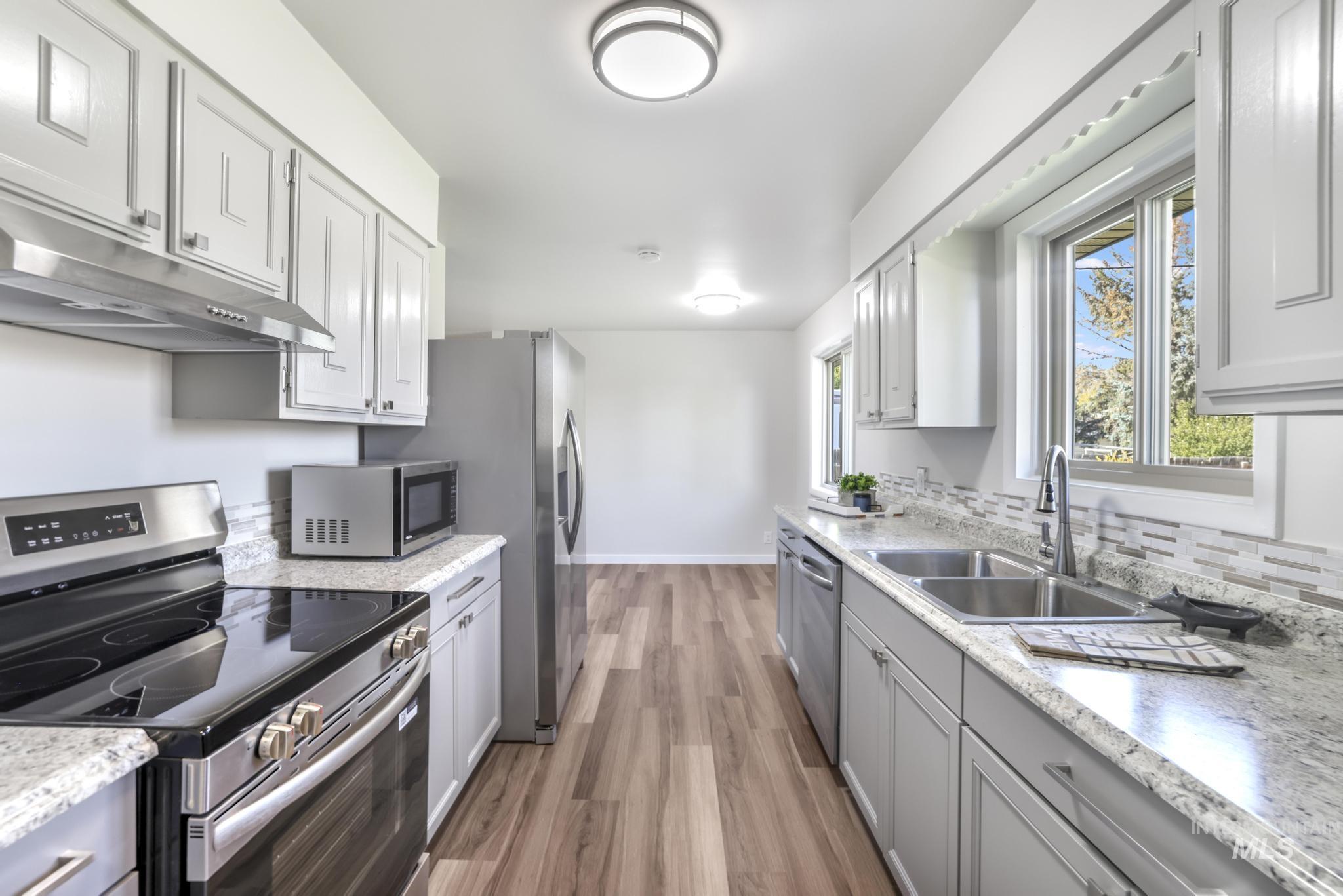 632 Crestview Dr.