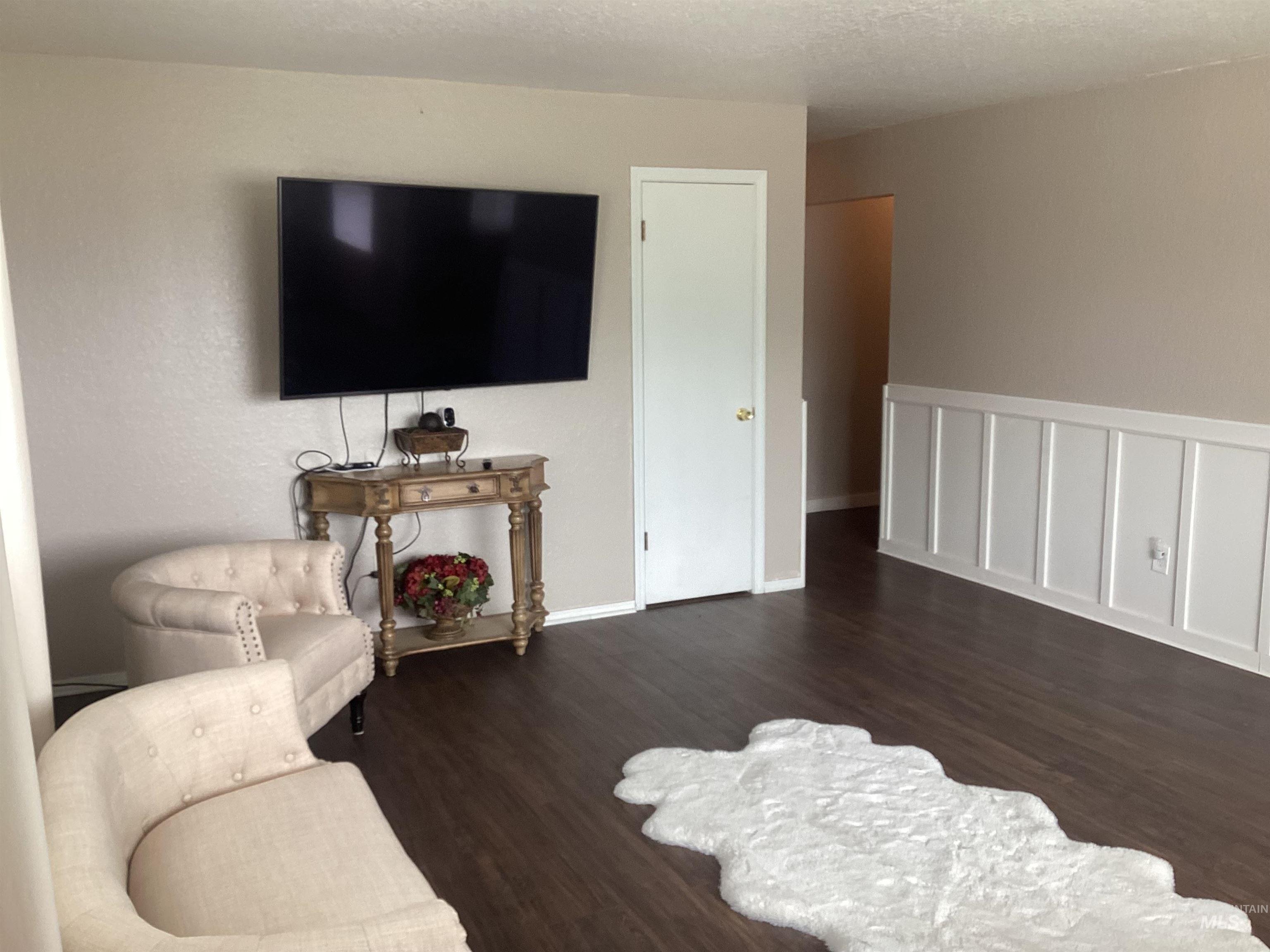 21017 Cottonwood Drive