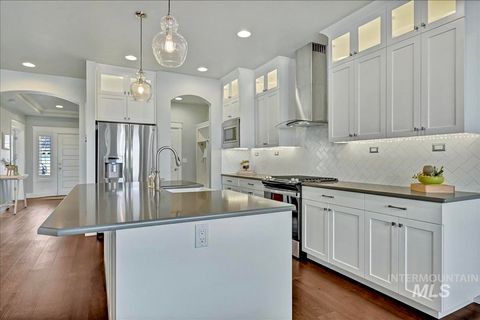 Photo of 7713 S Wagons West Avenue, Boise, ID 83716 (MLS # 98978700)