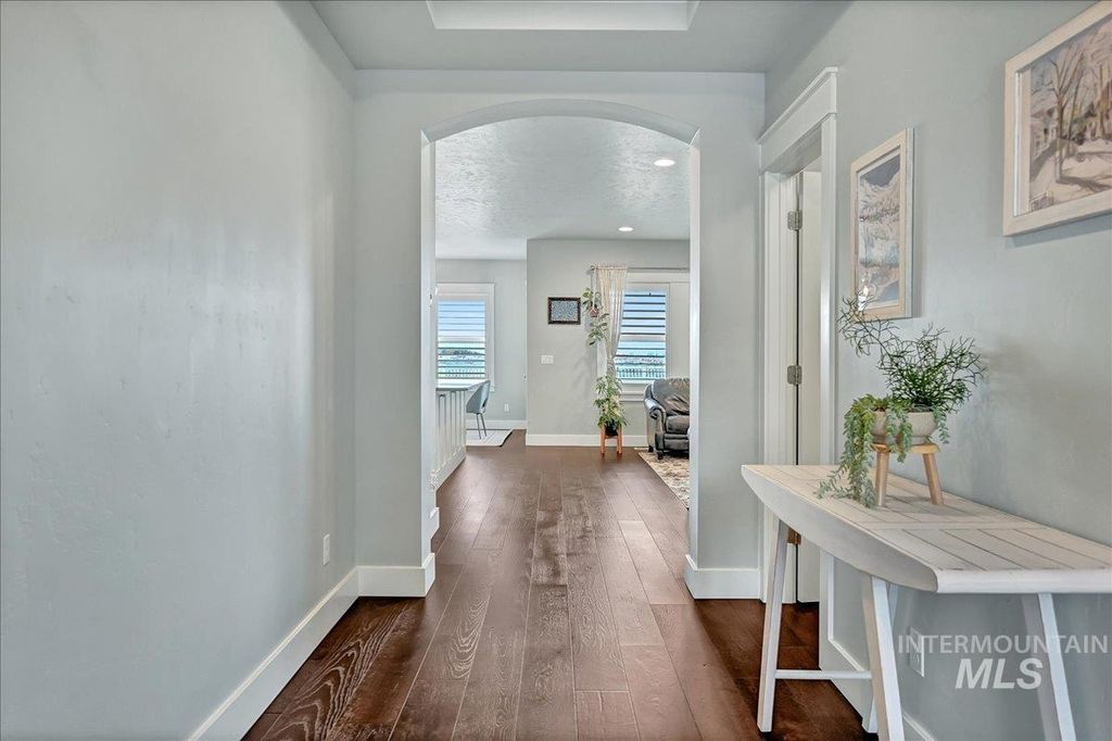 Photo of 7713 S Wagons West Avenue, Boise, ID 83716 (MLS # 98978700)