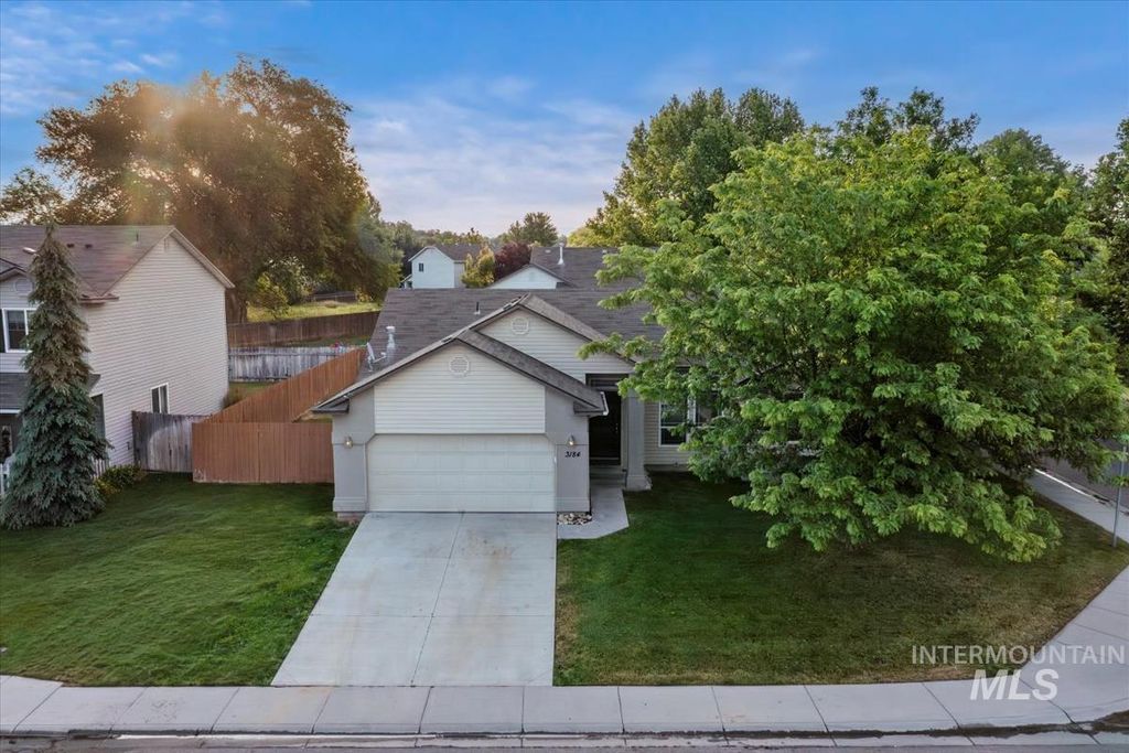 Photo of 3184 S Avondale AVE, Nampa, ID 83686 (MLS # 98990745)