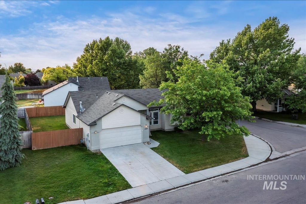 Photo of 3184 S Avondale AVE, Nampa, ID 83686 (MLS # 98990745)