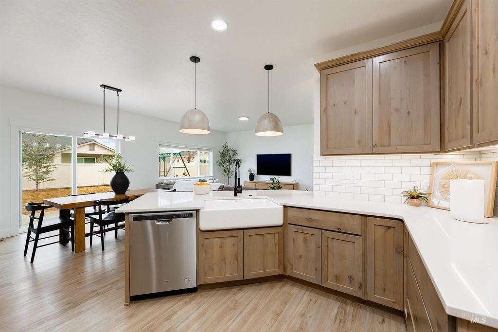 Photo of 6102 W Doublerock Drive, Meridian, ID 83646 (MLS # 98973637)