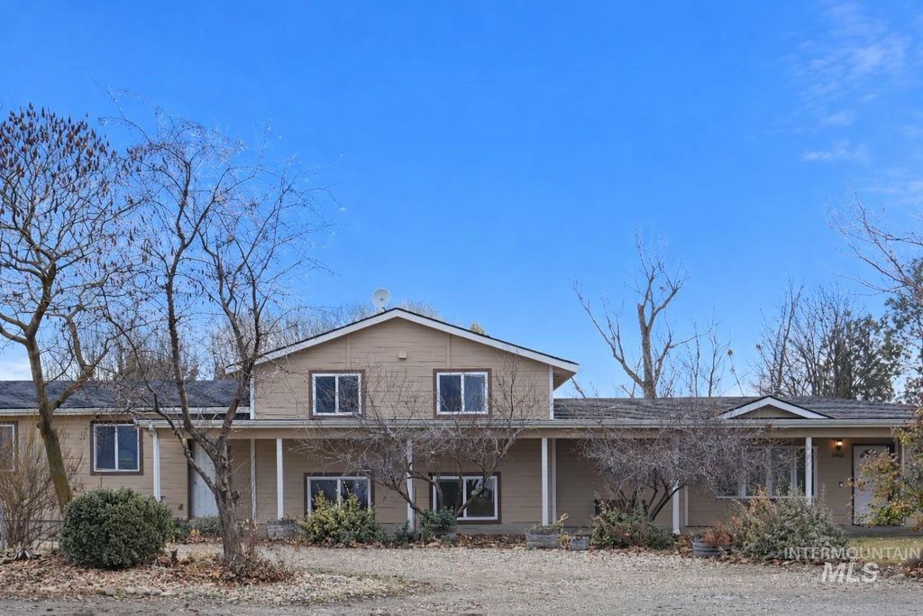 Photo of 3815 W Columbia Rd, Meridian, ID 83642 (MLS # 98970399)