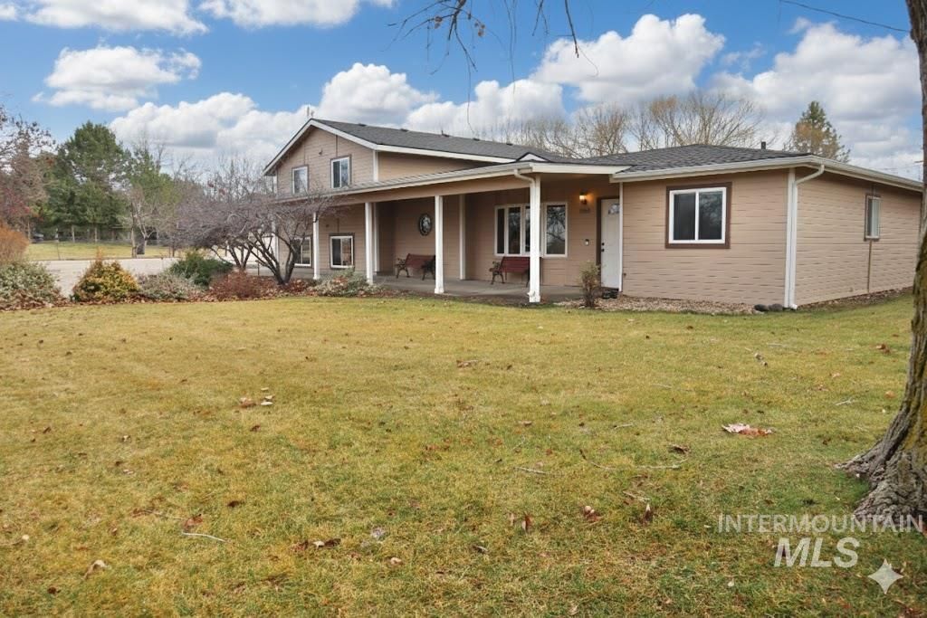 Photo of 3815 W Columbia Rd, Meridian, ID 83642 (MLS # 98970399)