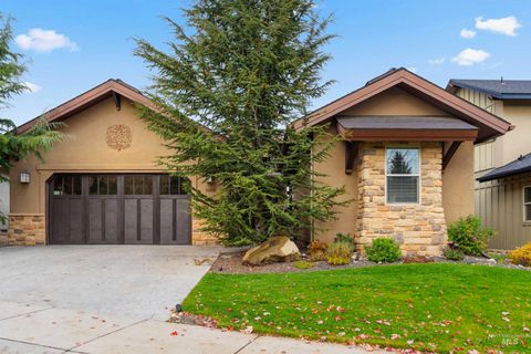 Photo of 1008 E Insignia Drive, Boise, ID 83716 (MLS # 98966778)