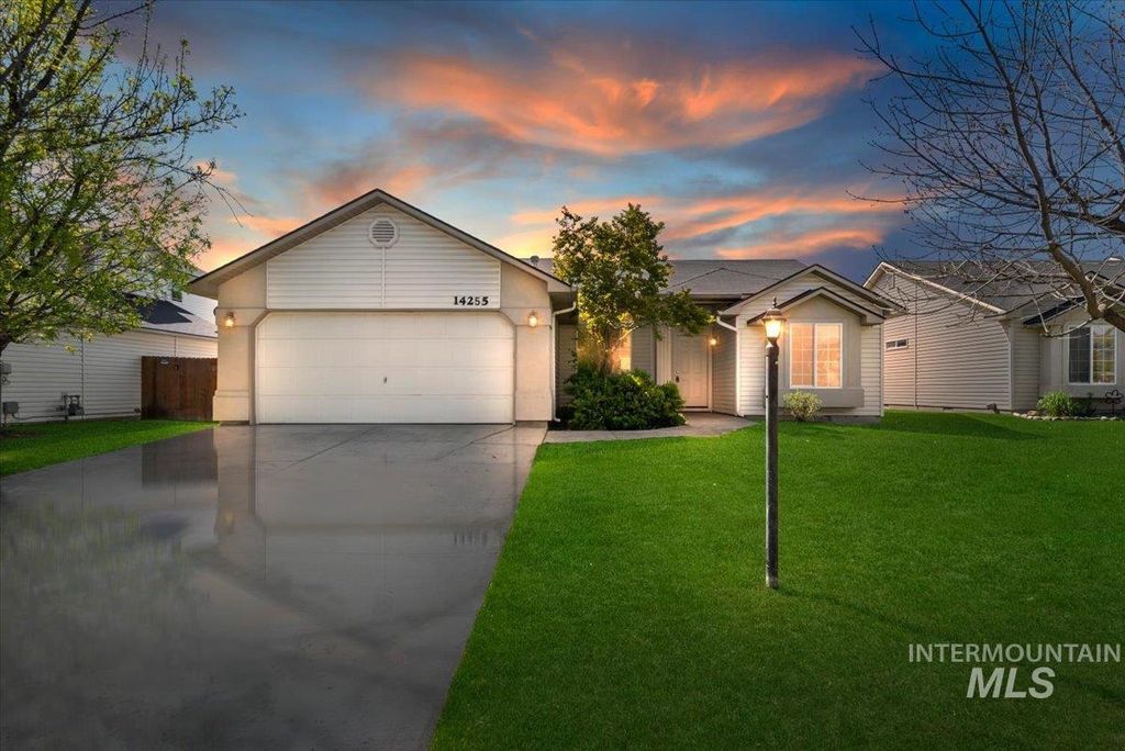 Photo of 14255 S Shelby Street, Caldwell, ID 83607 (MLS # 98983163)