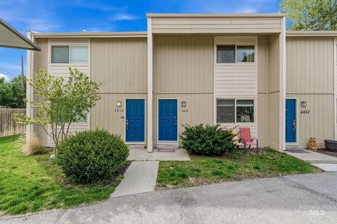 Photo of 4855 W Targee St, Boise, ID 83705 (MLS # 98978871)