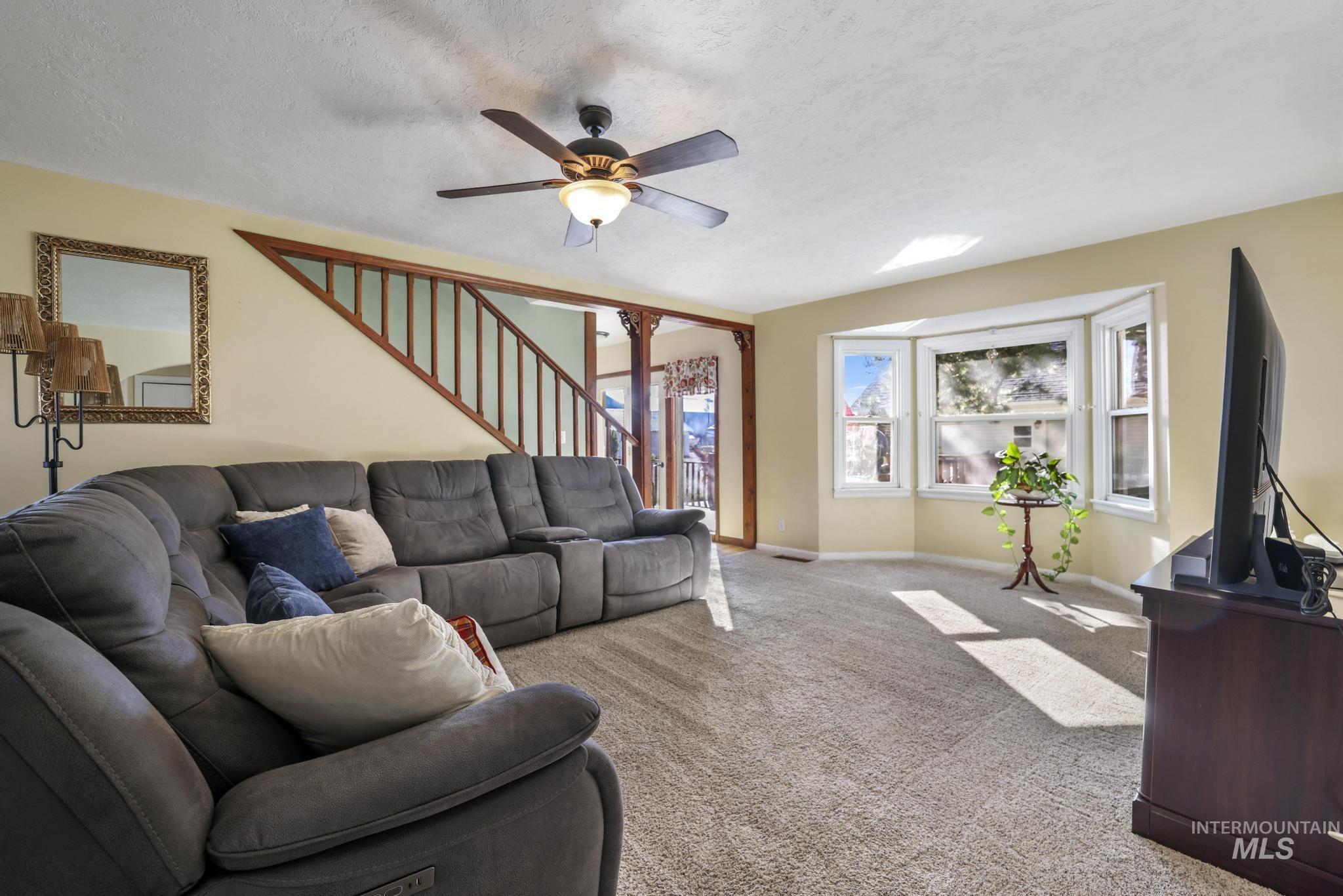 1213 Burley Ave