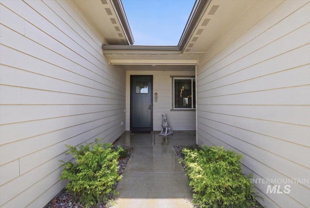 Photo of 12649 S Transport Way, Nampa, ID 83686 (MLS # 98983804)