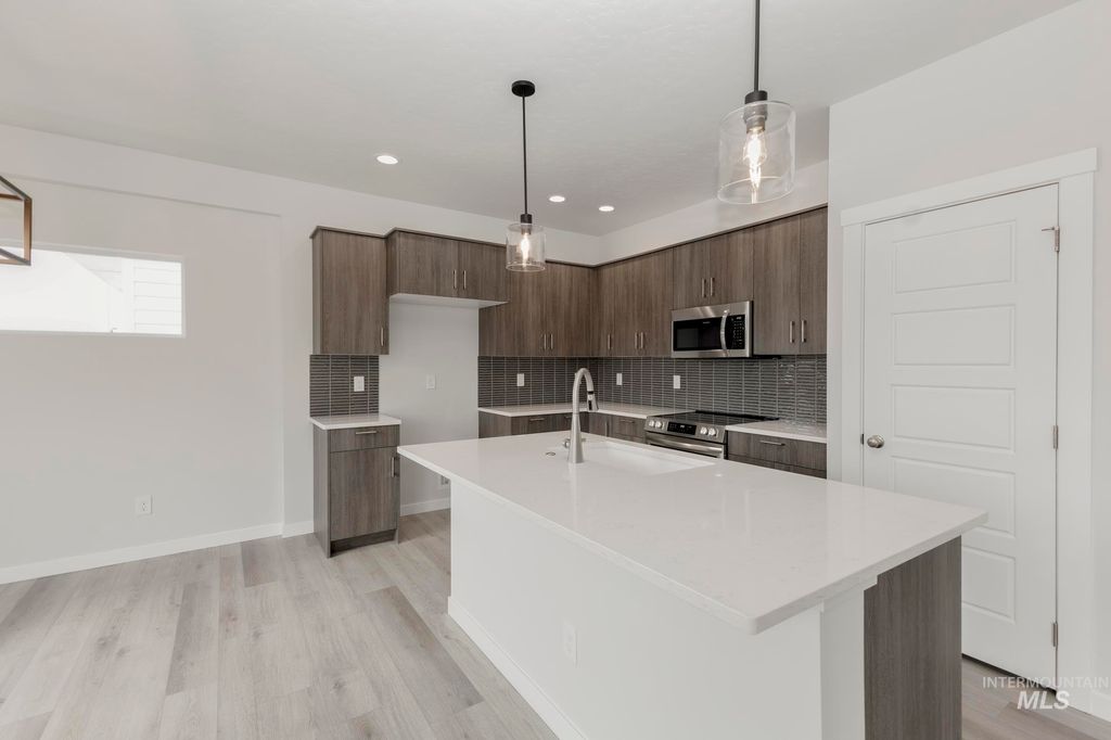 Photo of 41 S Lancaster Pl, Nampa, ID 83651 (MLS # 98965350)