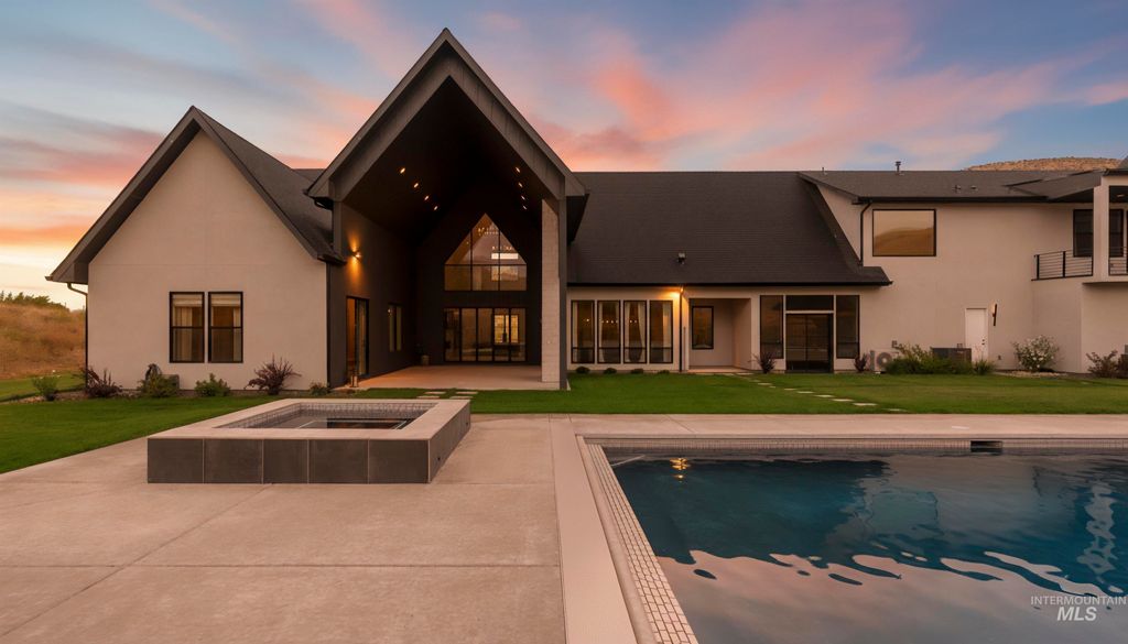 Photo of 6162 N High Valley Way, Boise, ID 83714 (MLS # 98963634)