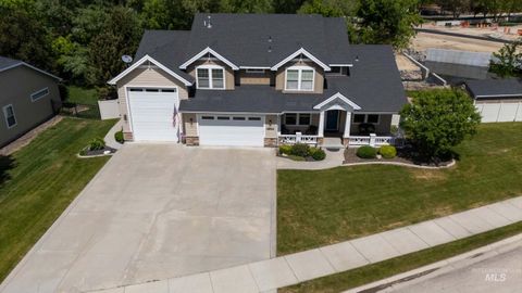 Photo of 4868 W Rosslare Ct, Eagle, ID 83616 (MLS # 98985678)