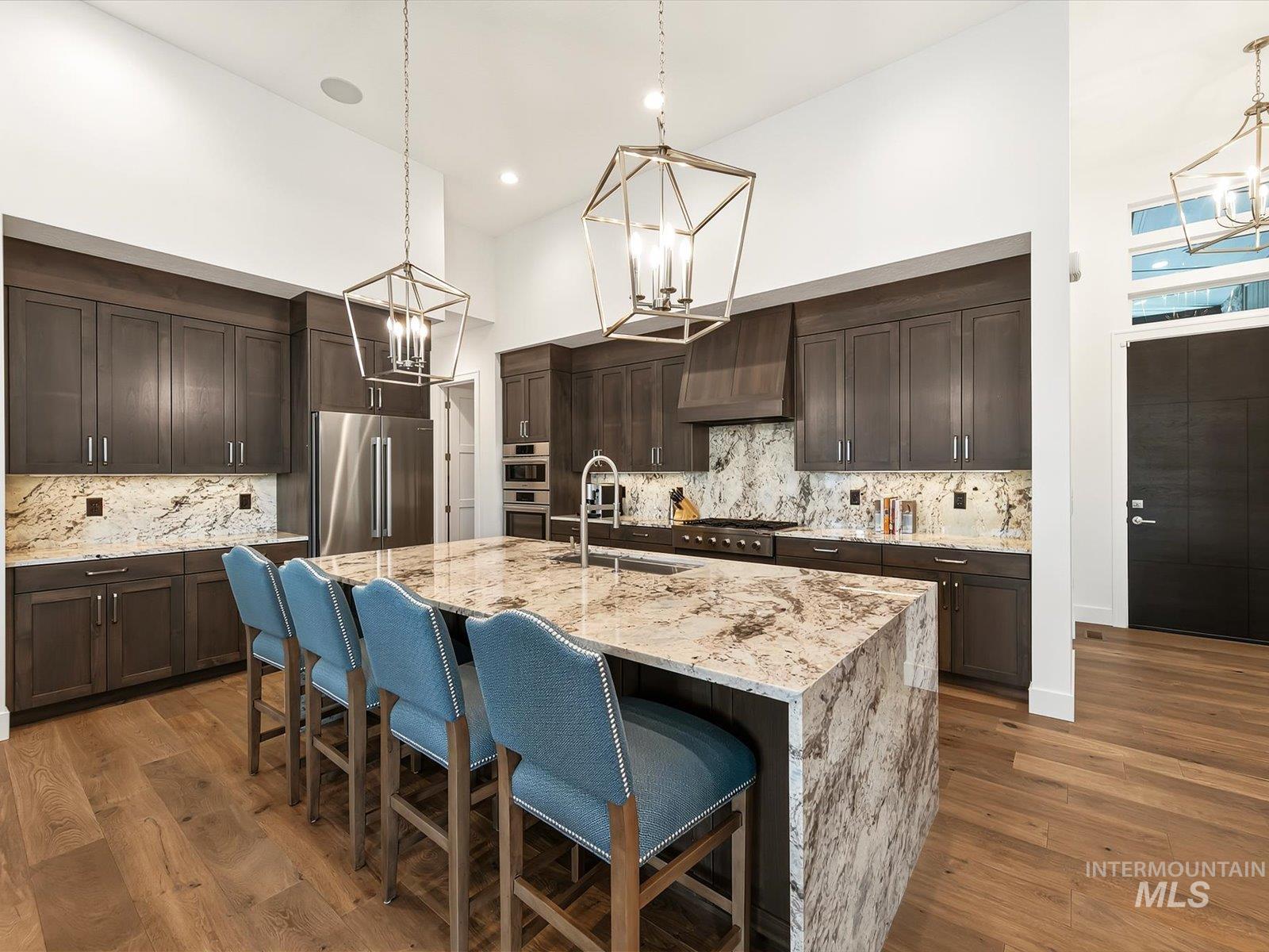9922 W Gladiola Ct