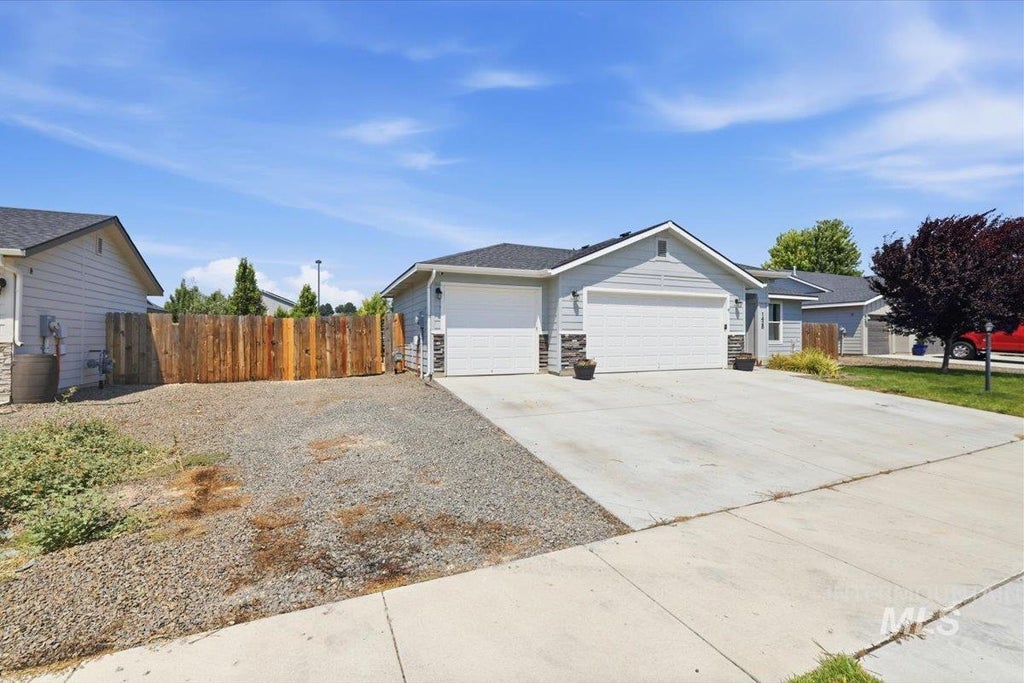 Photo of 1428 Gold St, Middleton, ID 83644 (MLS # 98996335)