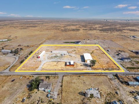 102 E 620 N Shoshone ID 83352