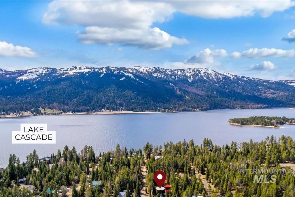 Photo of 398 Charley Ln, Donnelly, ID 83615 (MLS # 98981526)