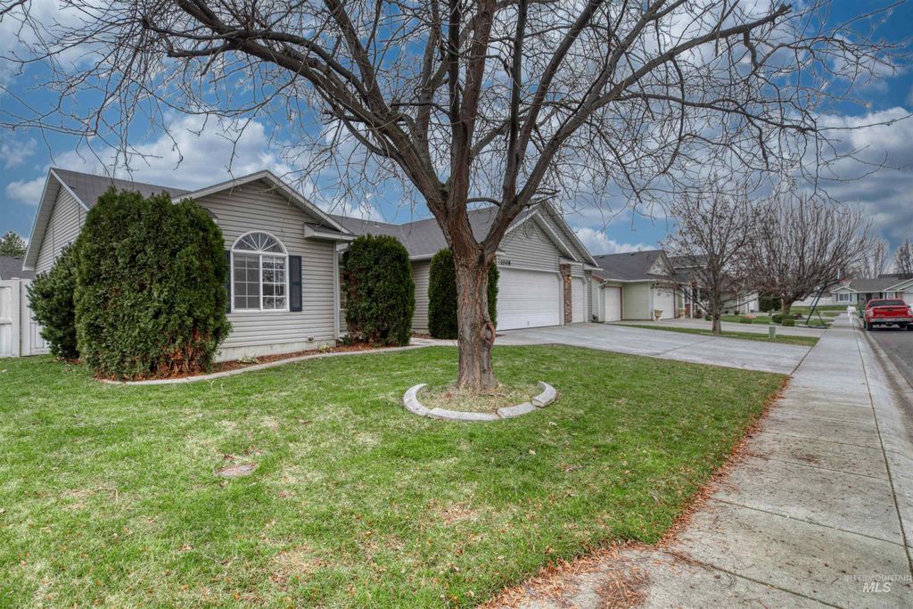 Photo of 1008 Pintail St, Fruitland, ID 83619 (MLS # 98972427)