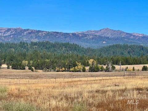 Photo of 10 Philadelphia Lane, Cascade, ID 83611 (MLS # 98988504)