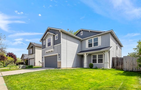 Photo of 243 W White Sands Dr, Meridian, ID 83646 (MLS # 98985054)