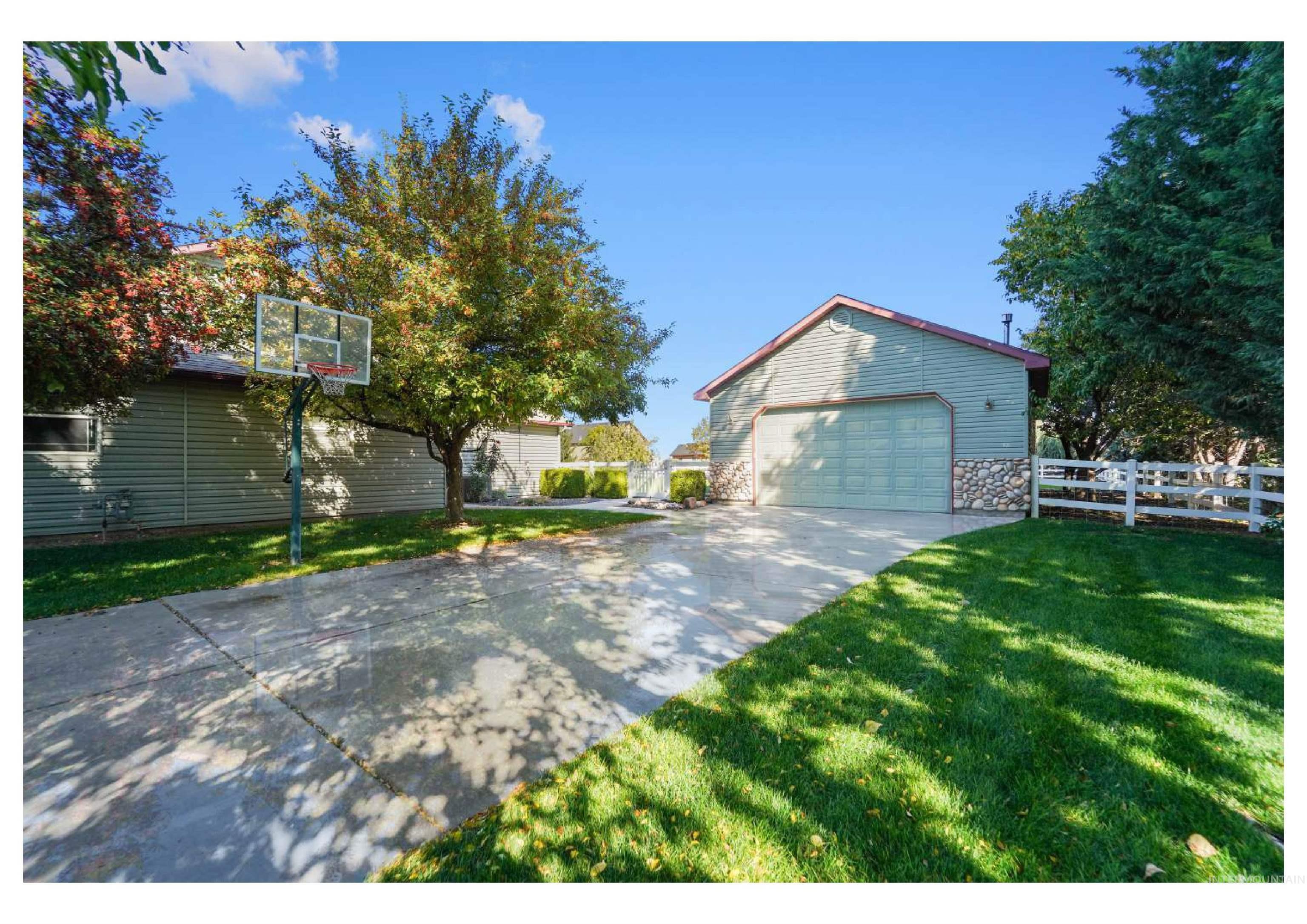 8118 S Slide Creek Ln.