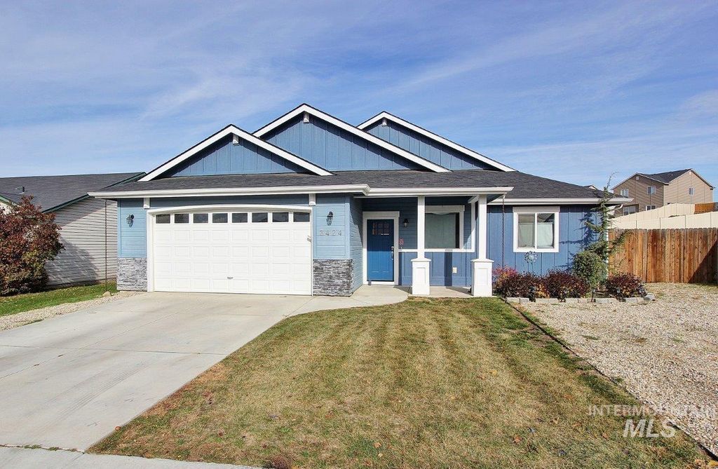 Photo of 3424 E Sherman Ave, Nampa, ID 83687 (MLS # 98966931)