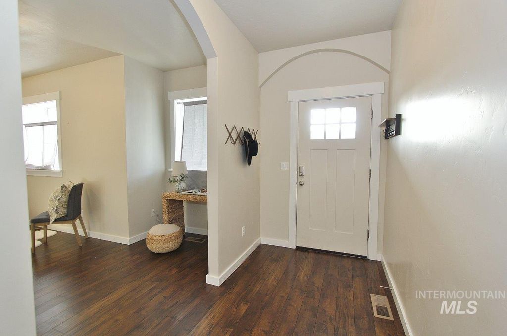 Photo of 3424 E Sherman Ave, Nampa, ID 83687 (MLS # 98966931)