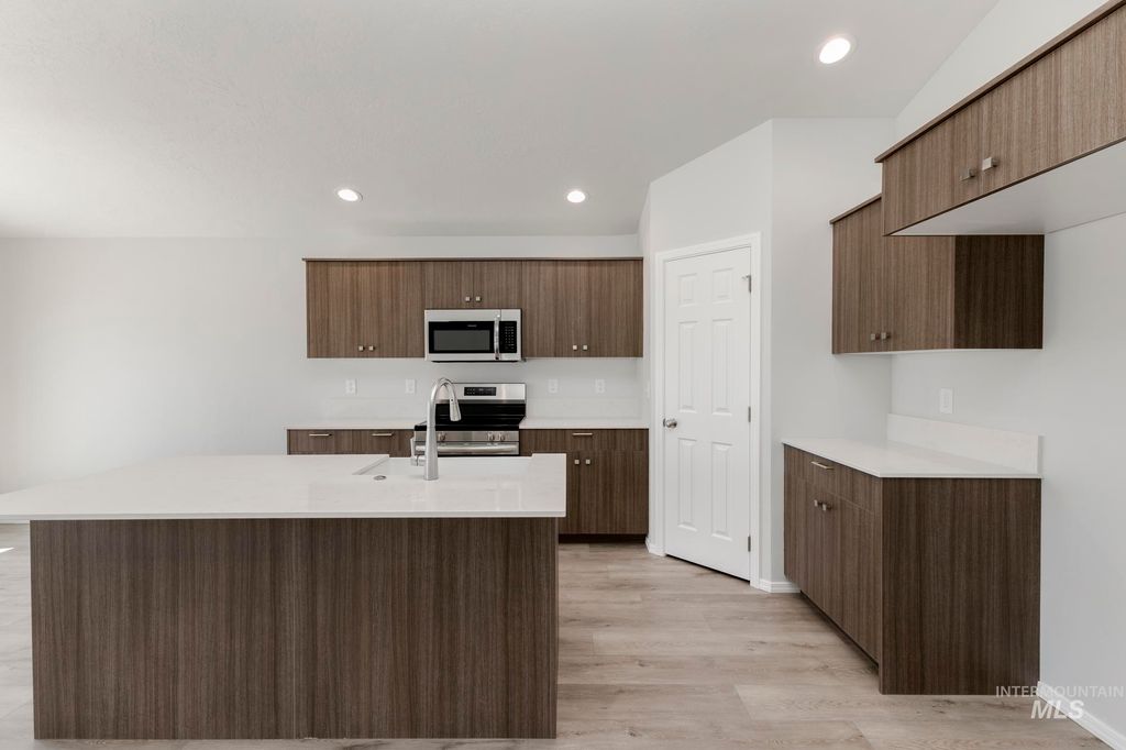 Photo of 8346 E Cool River Lp, Nampa, ID 83687 (MLS # 98986251)