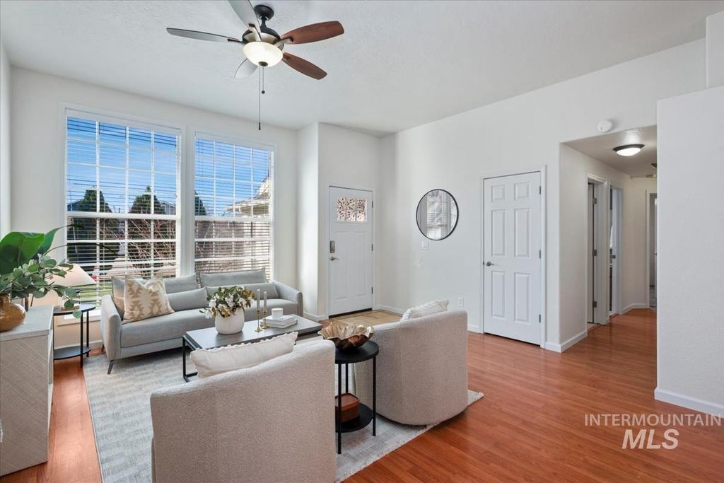 Photo of 9288 W Holt St, Boise, ID 83704 (MLS # 98979748)