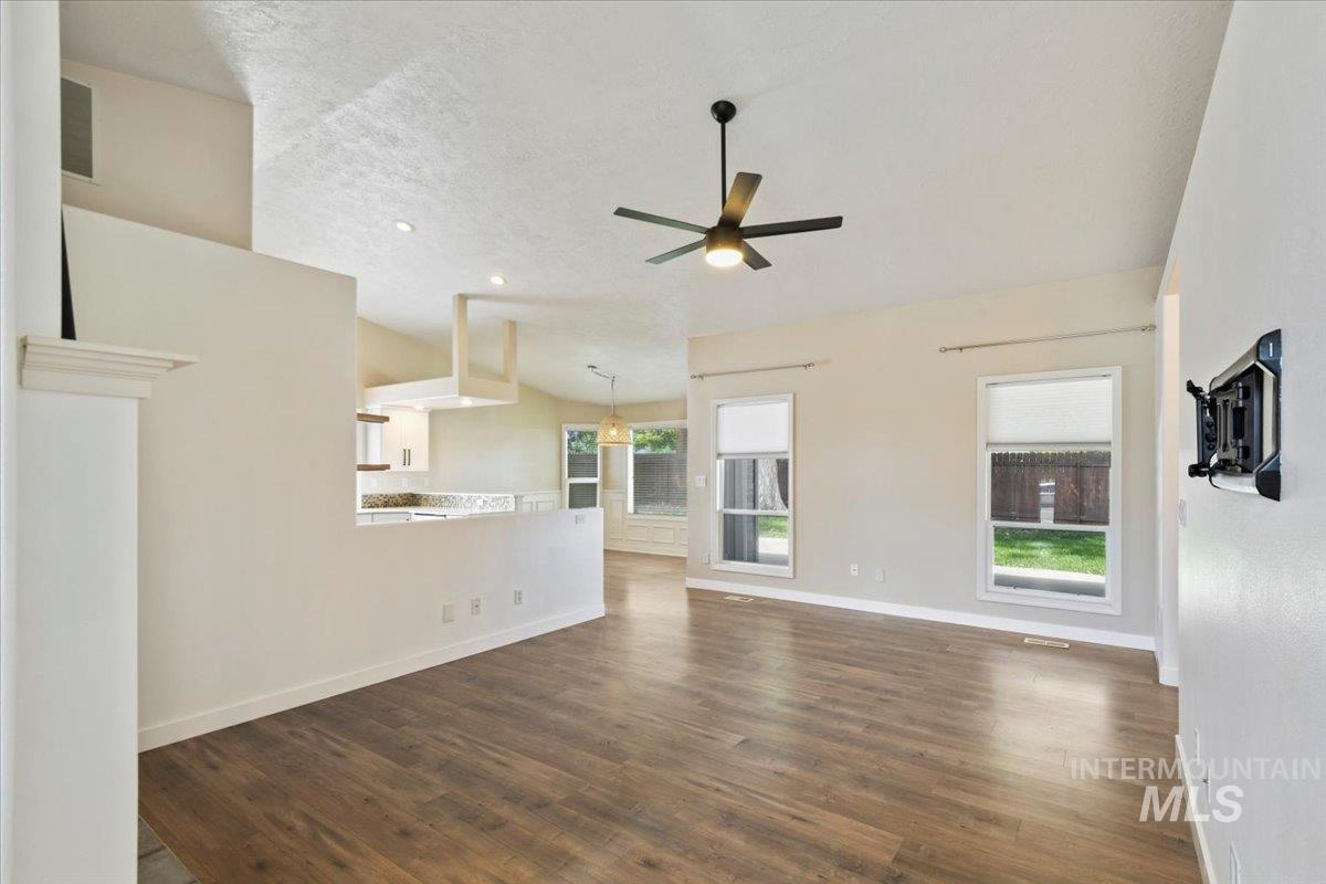 175 N Orchard Heights Way