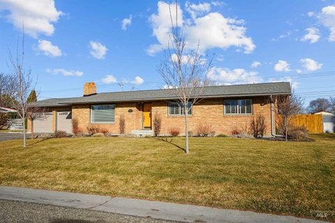 Photo of 206 Pleasant Way, Rupert, ID 83350 (MLS # 98976641)