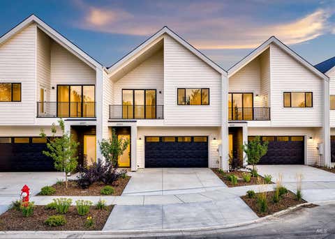 Photo of 10123 W Southerland Dr, Boise, ID 83709 (MLS # 98998131)