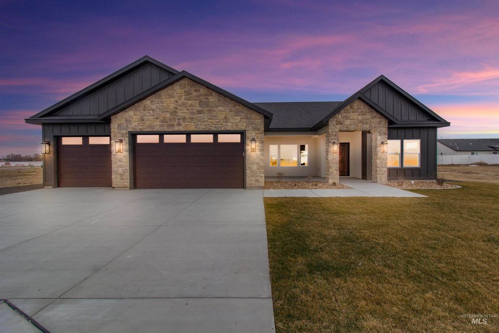 Photo of 1423 Sierra Way, Kimberly, ID 83341 (MLS # 98972471)