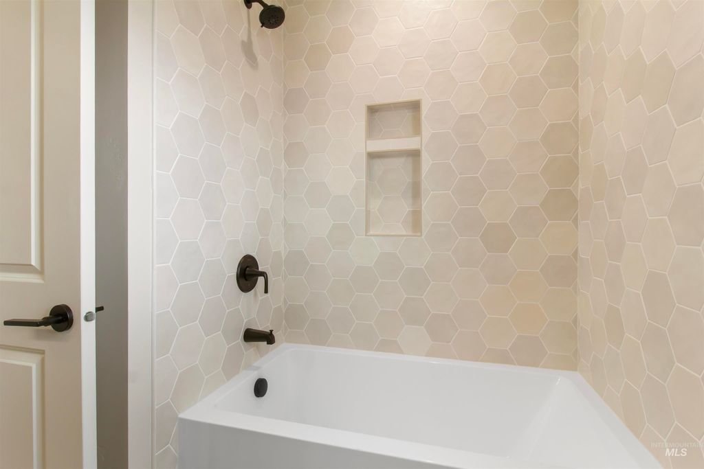 Photo of 1423 Sierra Way, Kimberly, ID 83341 (MLS # 98972471)