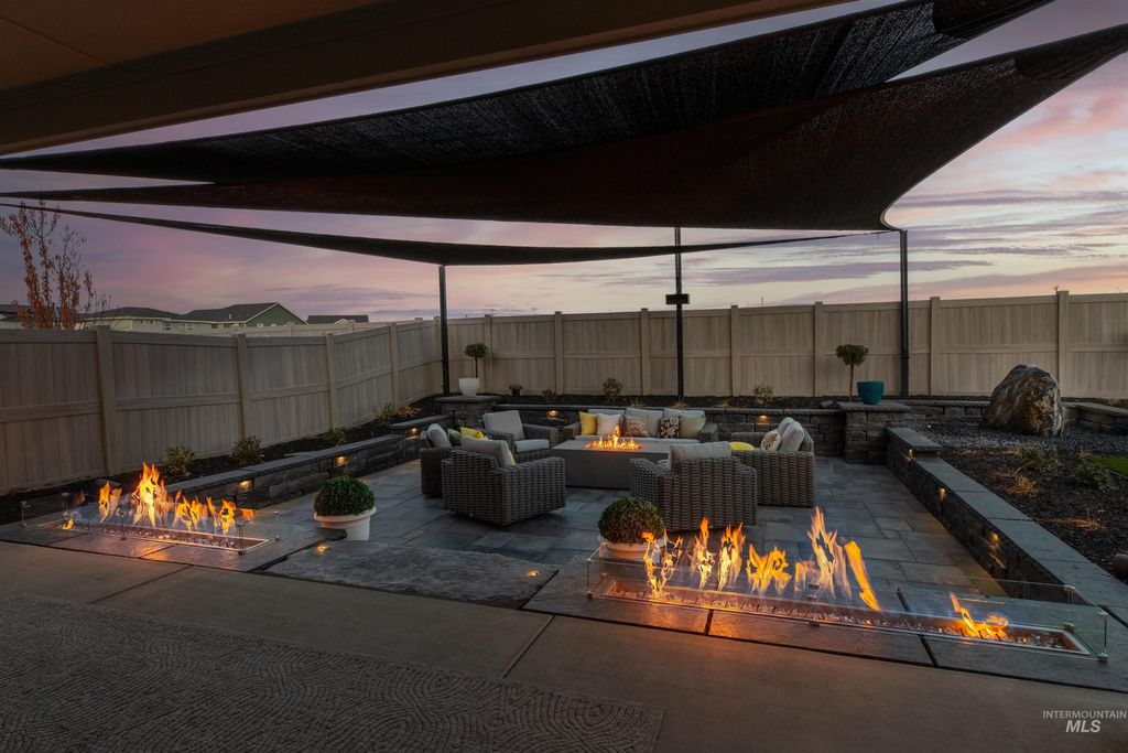 Photo of 5826 S Cubola Way, Meridian, ID 83642 (MLS # 98971202)