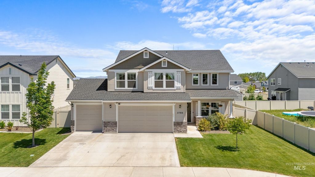 Photo of 3786 S Coalmont Ave, Nampa, ID 83686 (MLS # 98992637)