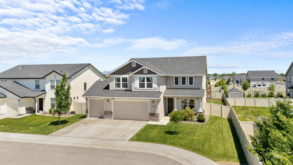 Photo of 3786 S Coalmont Ave, Nampa, ID 83686 (MLS # 98992637)