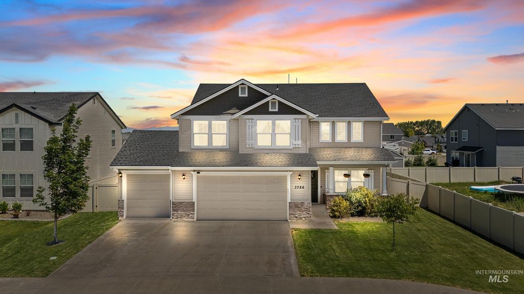 Photo of 3786 S Coalmont Ave, Nampa, ID 83686 (MLS # 98992637)