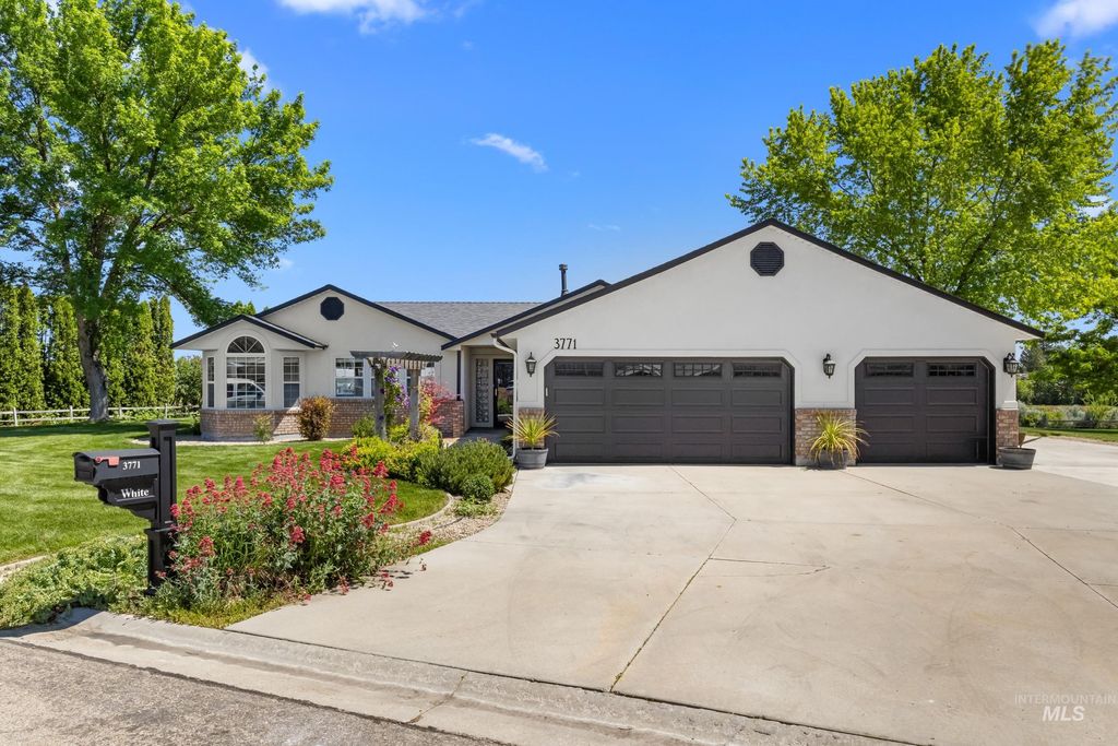 Photo of 3771 W Silver Terrace Road, Meridian, ID 83642 (MLS # 98986126)