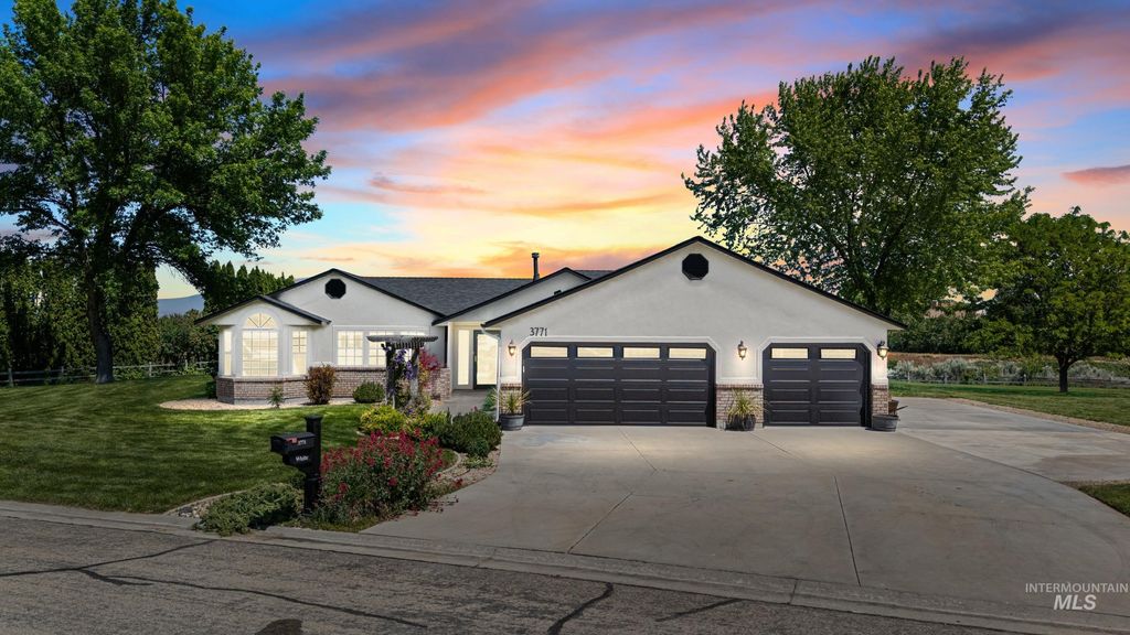 Photo of 3771 W Silver Terrace Road, Meridian, ID 83642 (MLS # 98986126)