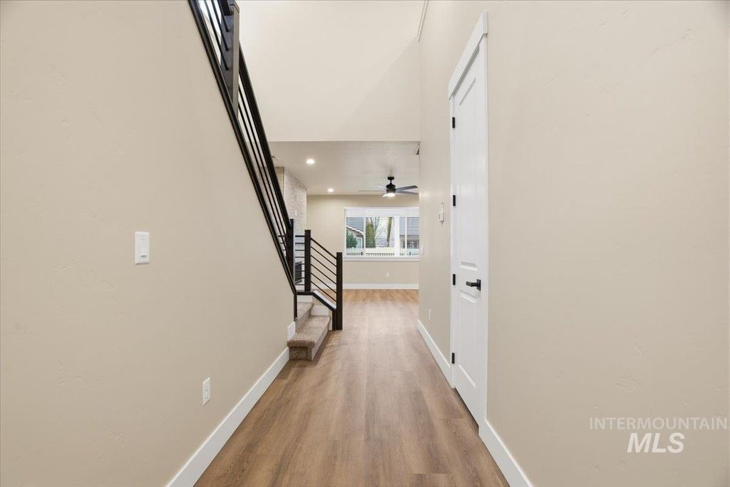 Photo of 6135 N Senita Hills Ave, Meridian, ID 83646 (MLS # 98973738)