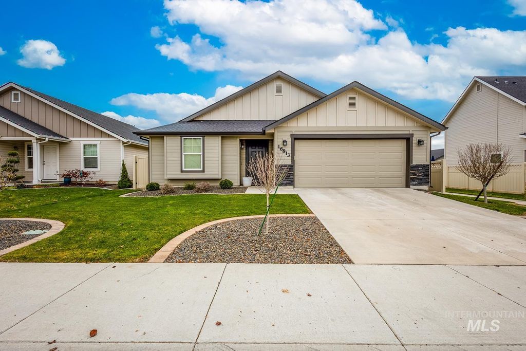 Photo of 16813 N Breeds Hill Ave, Nampa, ID 83687 (MLS # 98968106)