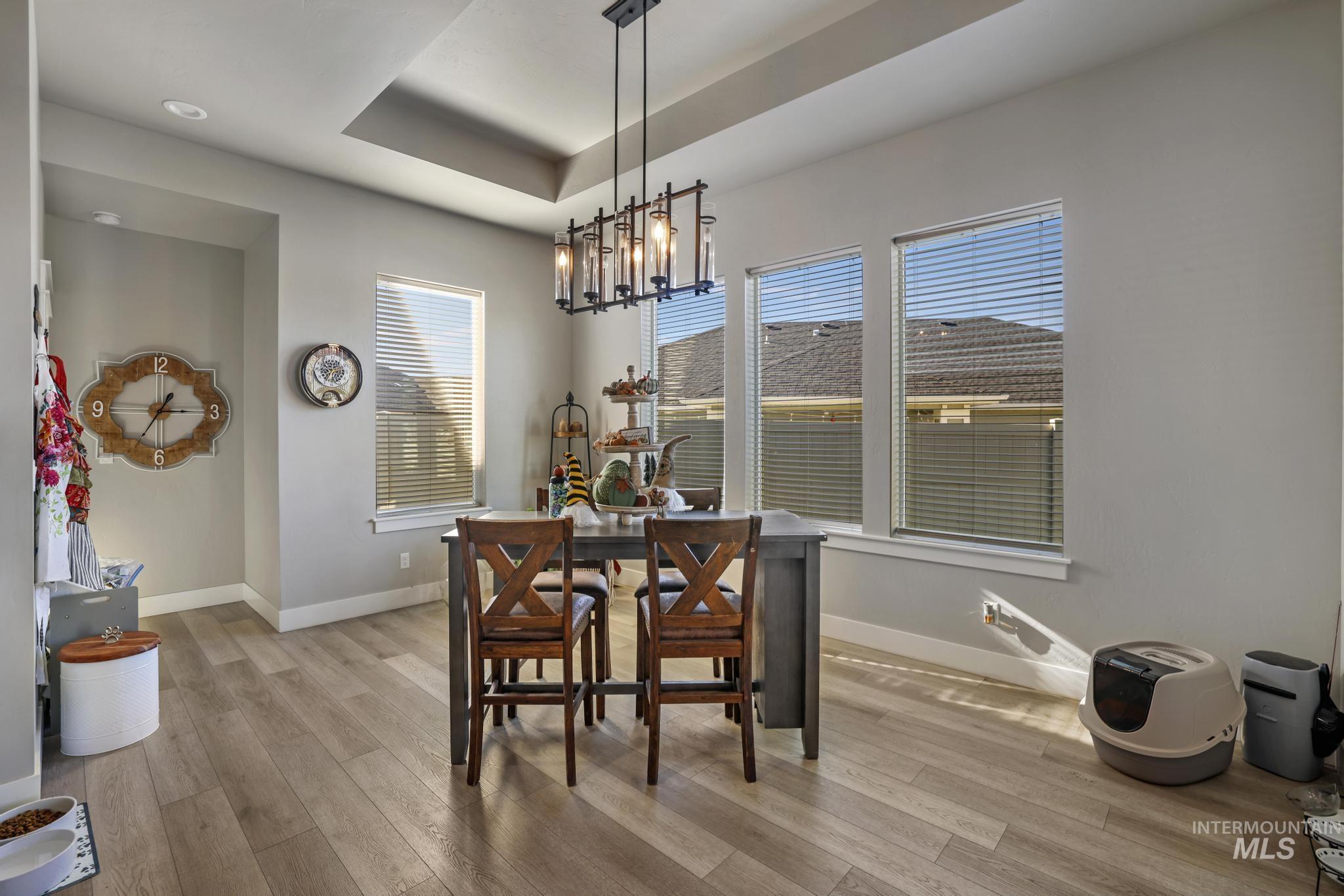 Twin Falls, Idaho 83301, United States, 4 Bedrooms Bedrooms, ,3 BathroomsBathrooms,Residential,Active,252477