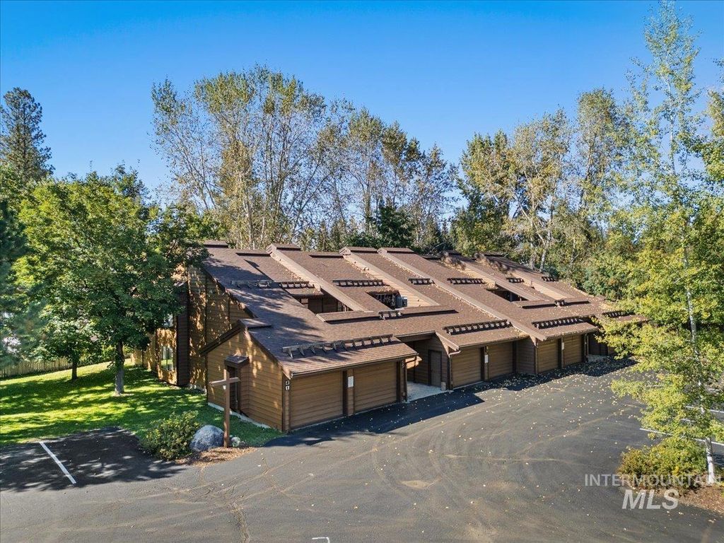 Photo of 1630 Davis Ave #C18, McCall, ID 83638 (MLS # 98963033)