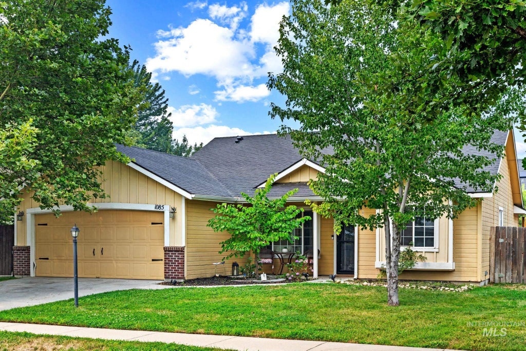 Photo of 1085 N Crownhaven Way, Star, ID 83669 (MLS # 98995850)