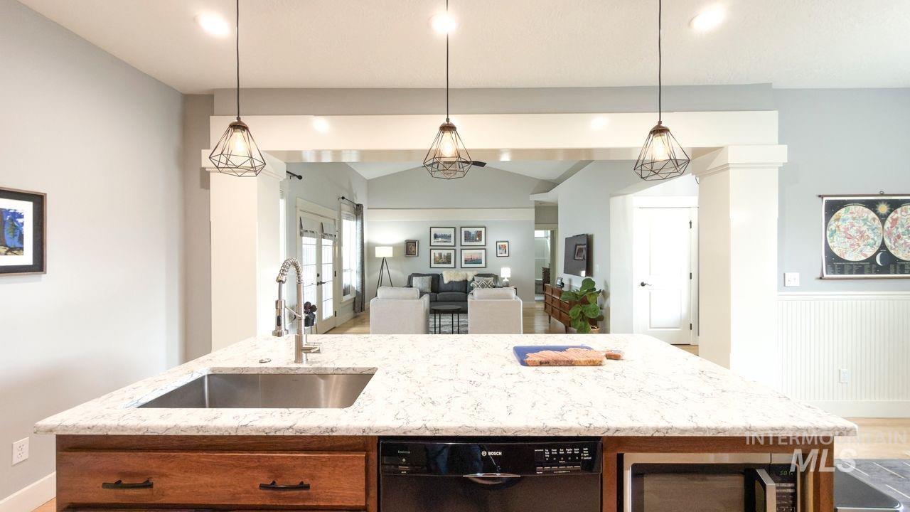 1749 E Sagemoor Drive