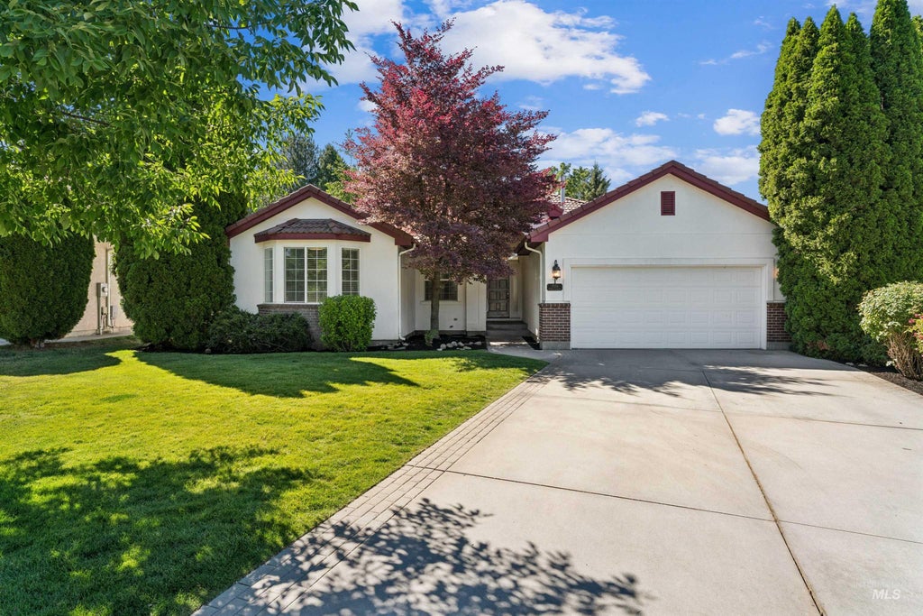 Photo of 3551 N Rock Creek Lane, Garden City, ID 83703 (MLS # 98990537)